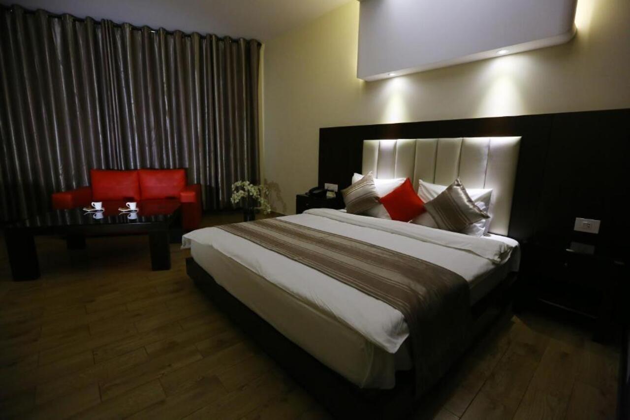 Jounieh Suites Boutique Hotel Екстер'єр фото