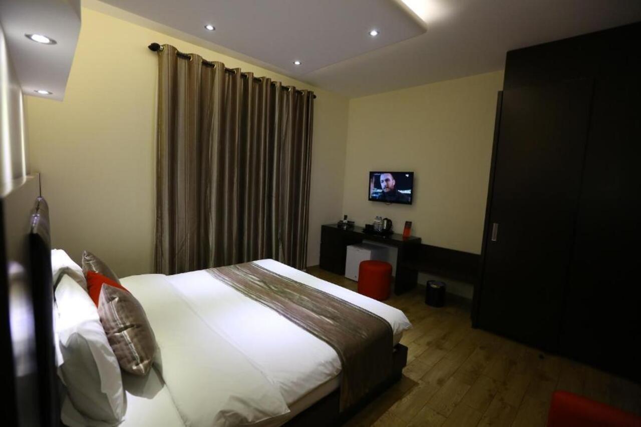 Jounieh Suites Boutique Hotel Екстер'єр фото
