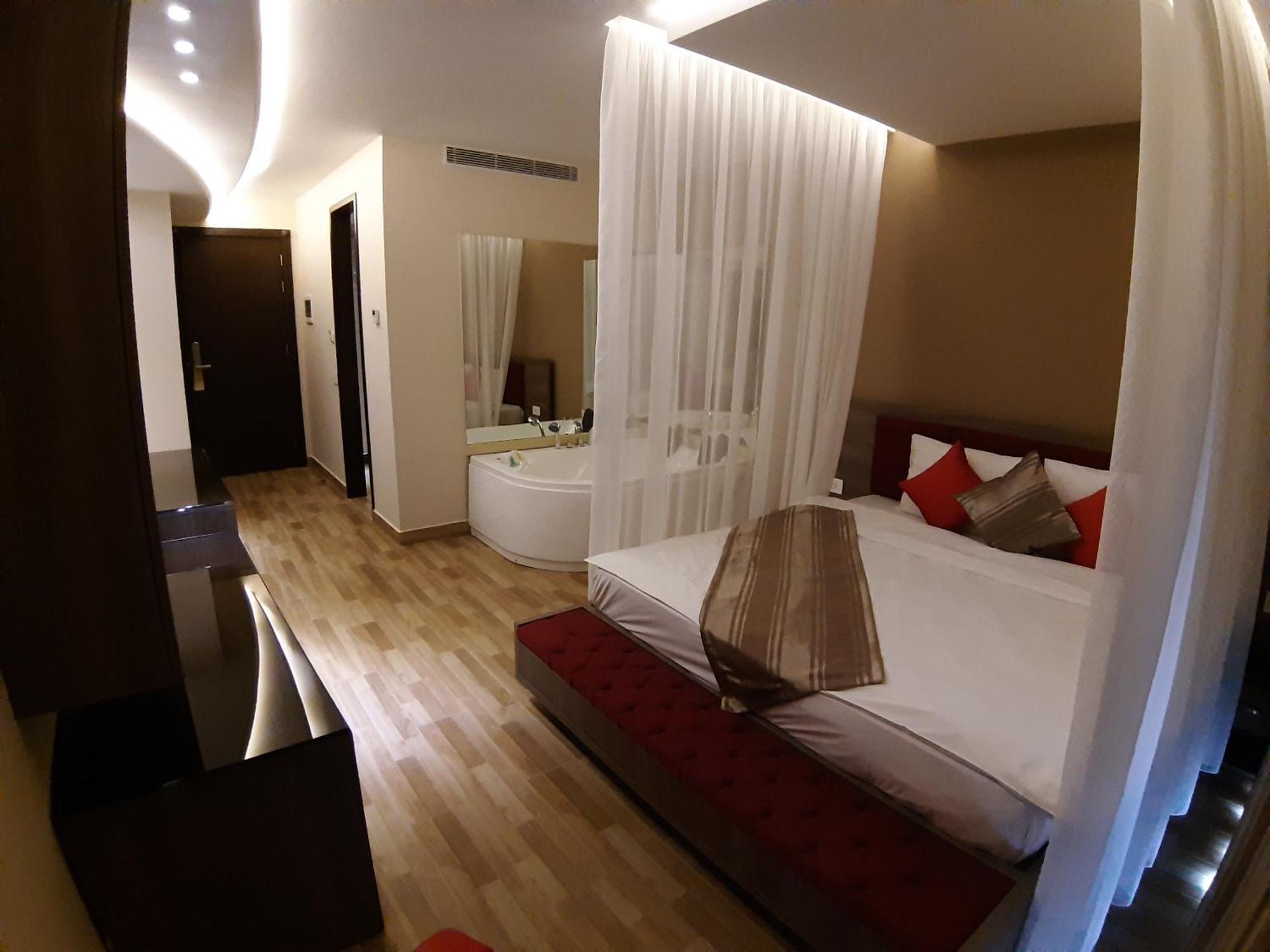 Jounieh Suites Boutique Hotel Екстер'єр фото