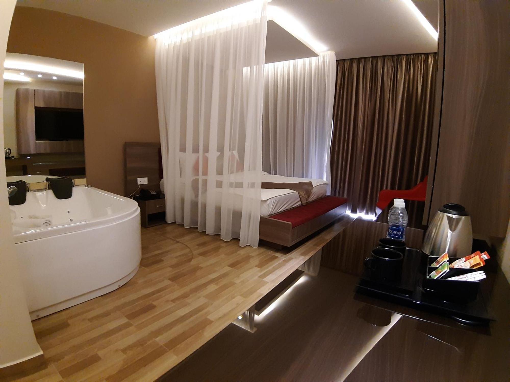 Jounieh Suites Boutique Hotel Екстер'єр фото